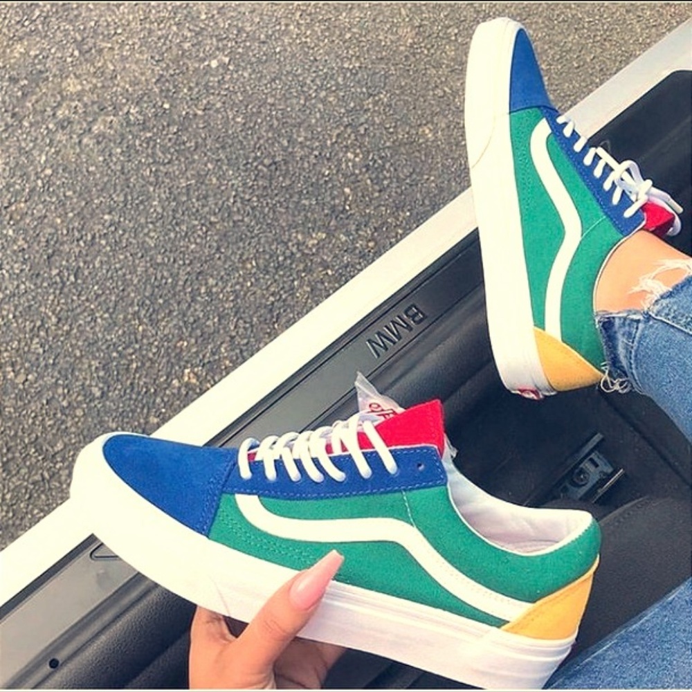 VANDS(RED,BLUE,YELLOW,GREEN)